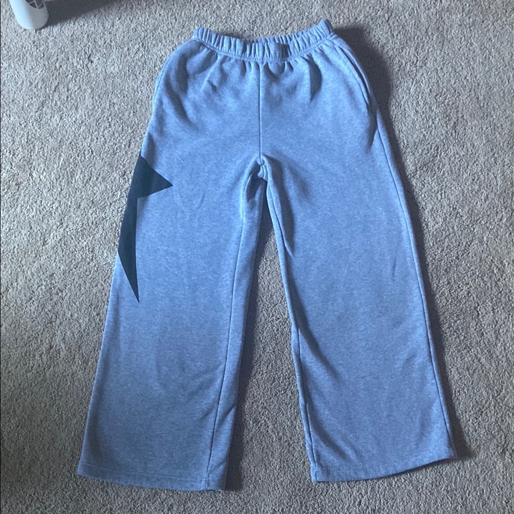 SHEIN Grey Sweatpants with black Star Design